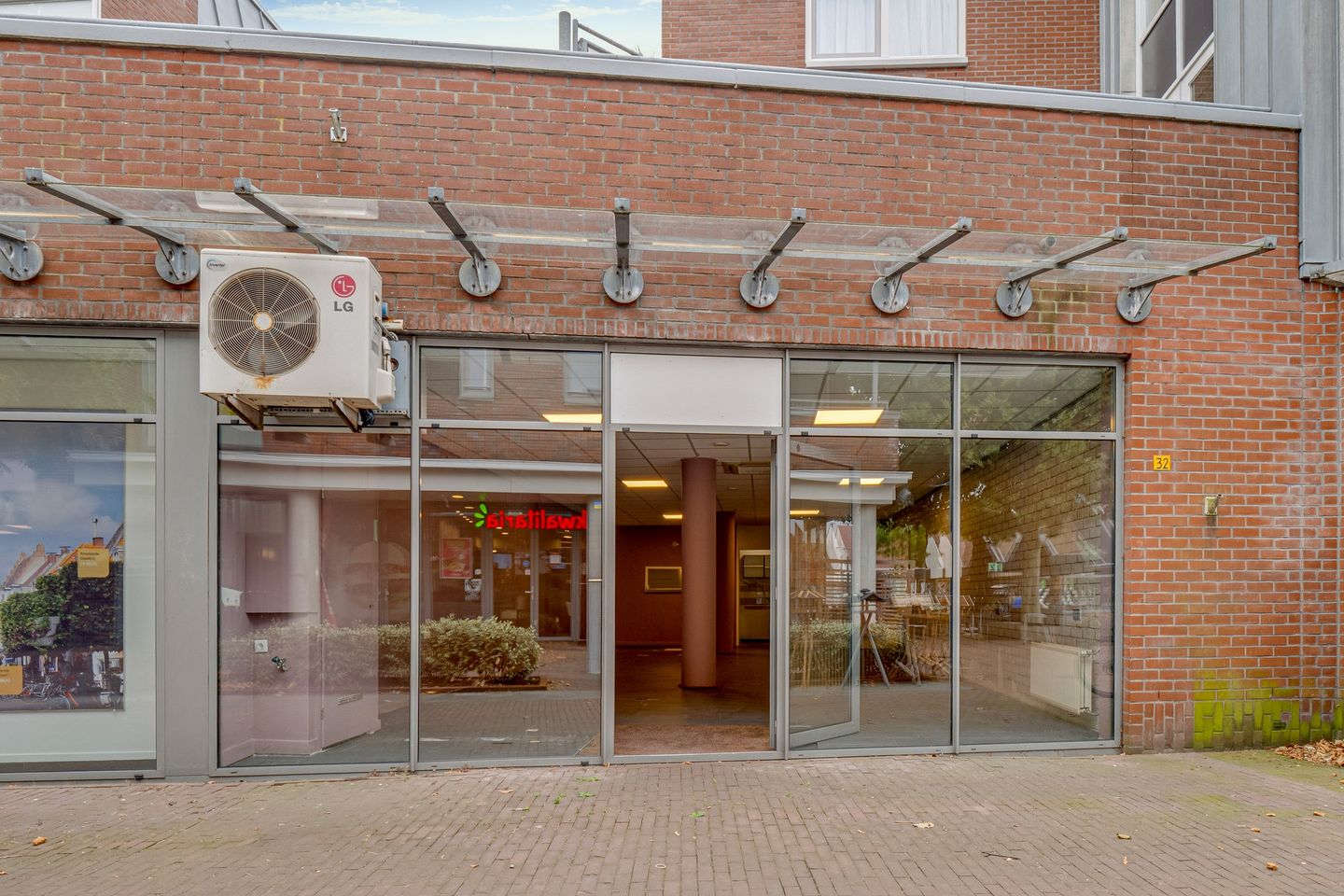 View photo 2 of Marktplein 32