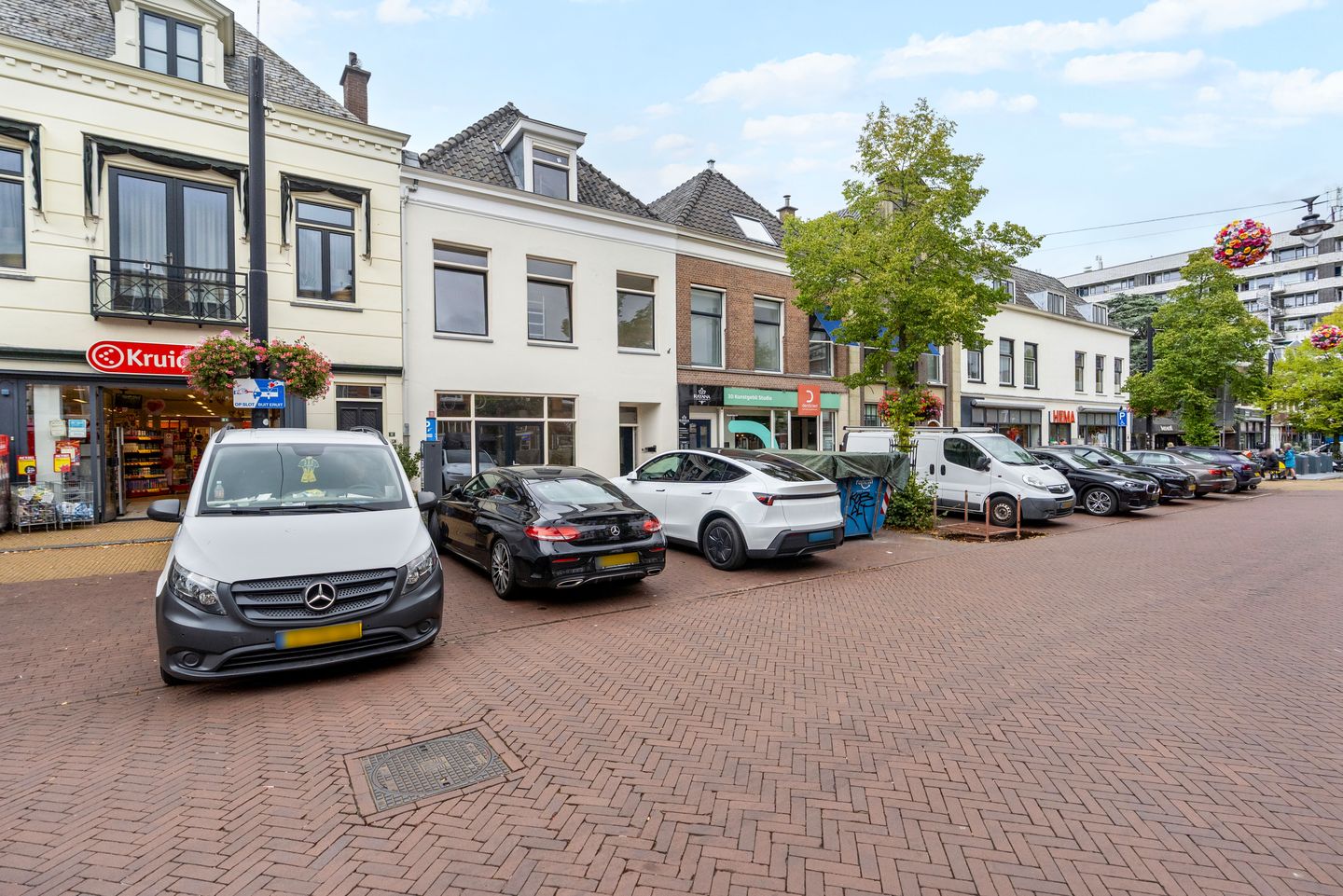 View photo 1 of Herenstraat 28