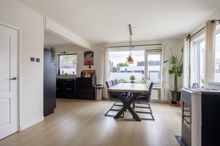 Vrijstaande woning te koop: Nipperusstraat 19, Ulrum