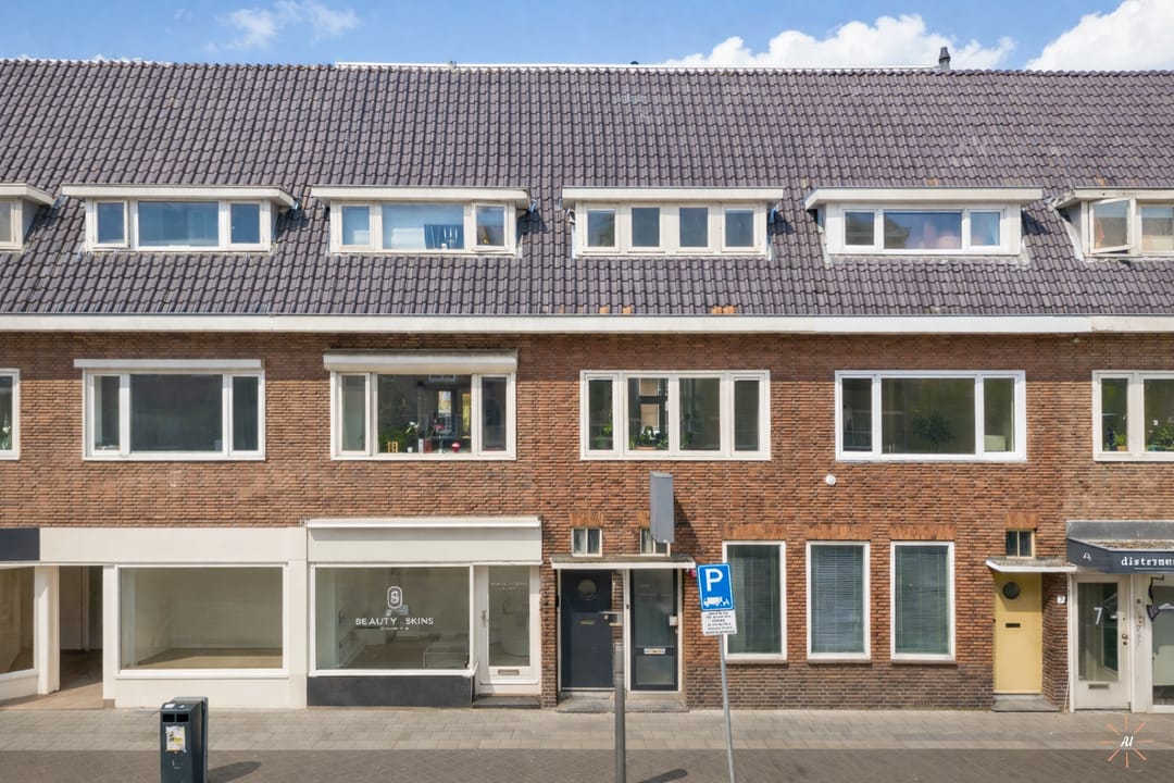 Photo 1 of Jan van Scorelstraat 13