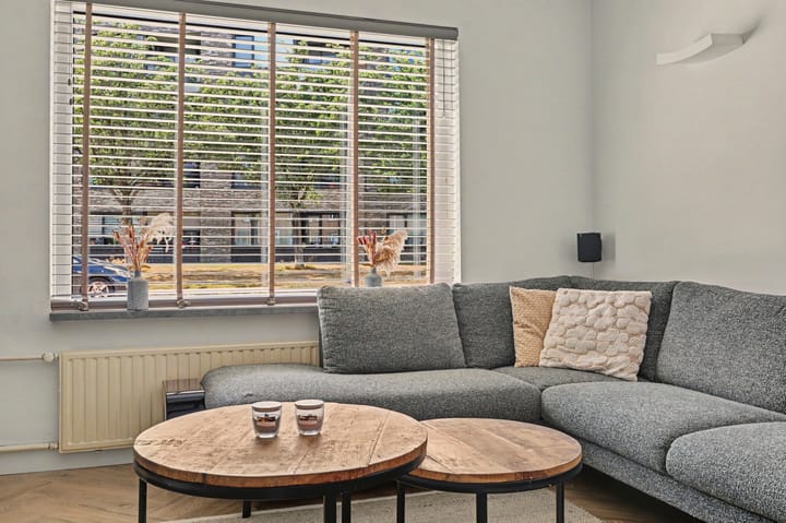 Tussenwoning te koop: Thomas van Aquinostraat 30, Tilburg