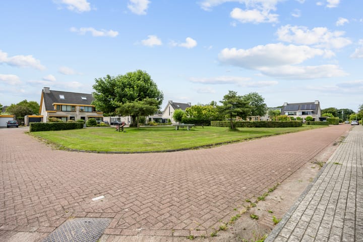 Foto 4 van Madelief 11
