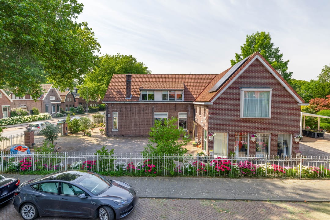 Photo 37 of Koninginneweg 4