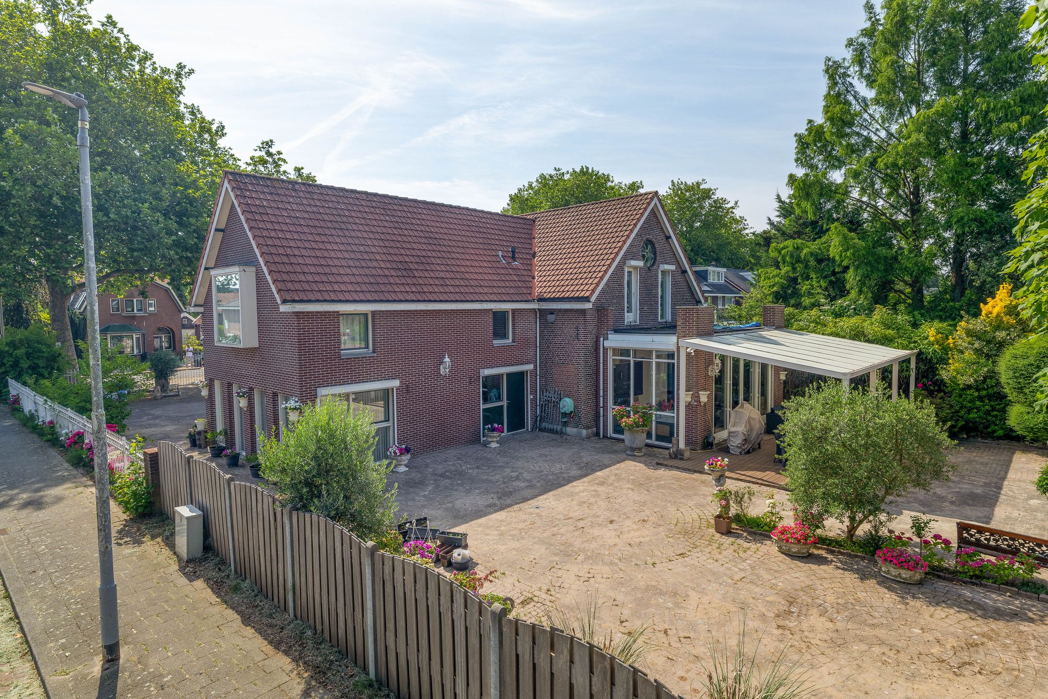 Photo 39 of Koninginneweg 4