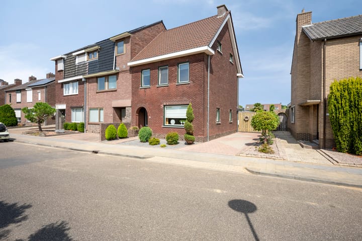 Hoekwoning te koop: Achter de Hoven 67, Buchten