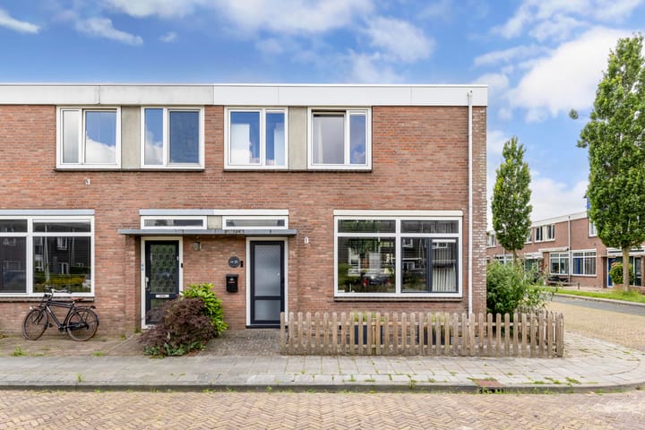 Hoekwoning te koop: Age Piersstraat 15, Sneek