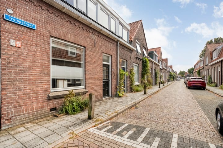 Hoekwoning te koop: Trompstraat 1, Zwolle