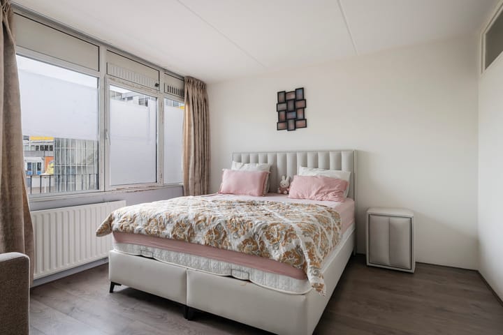 Appartement te koop: Renooiplein 17, Amsterdam