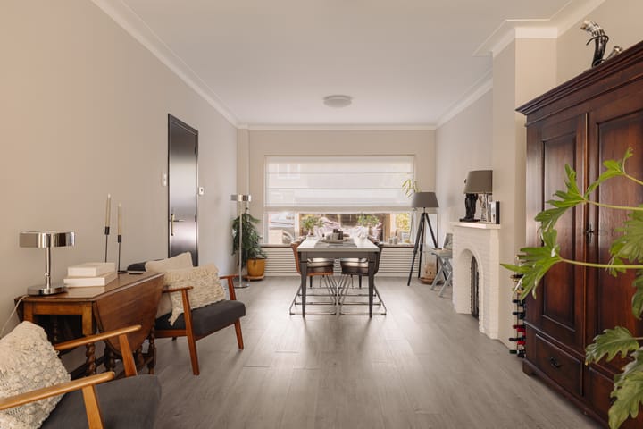 Tussenwoning te koop: Middelweg 110, Wassenaar