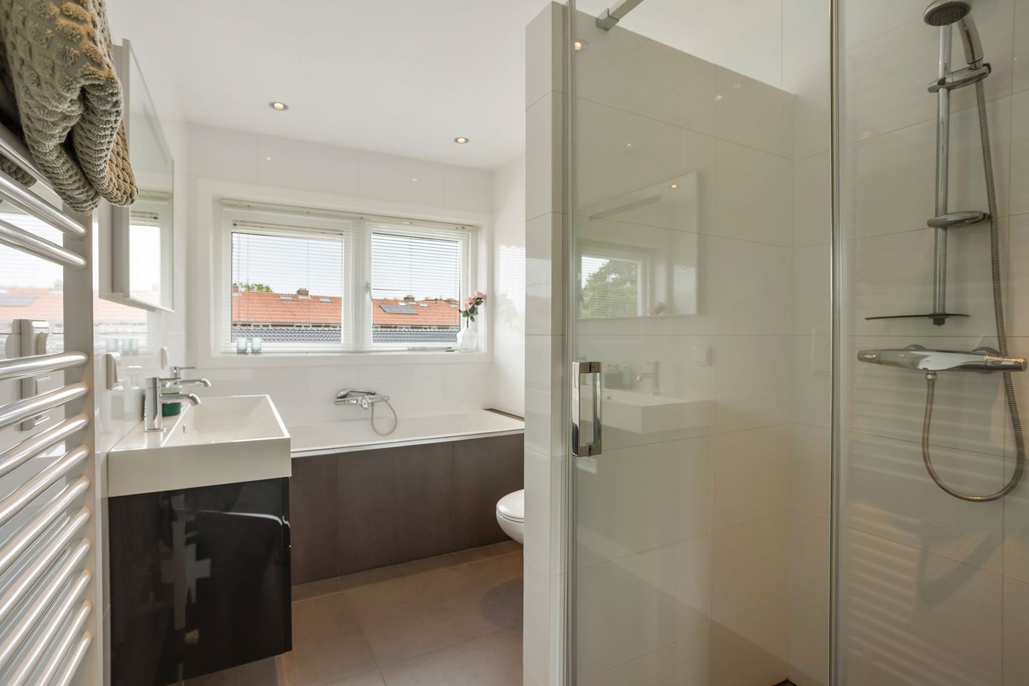 Photo 20 of Van Musschenbroekstraat 29