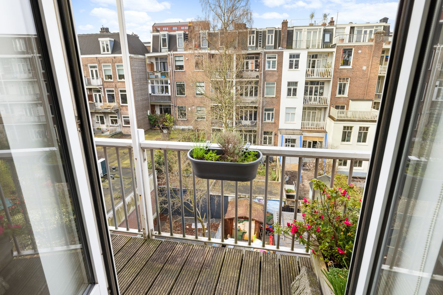 Photo 14 of Bilderdijkstraat 120-3
