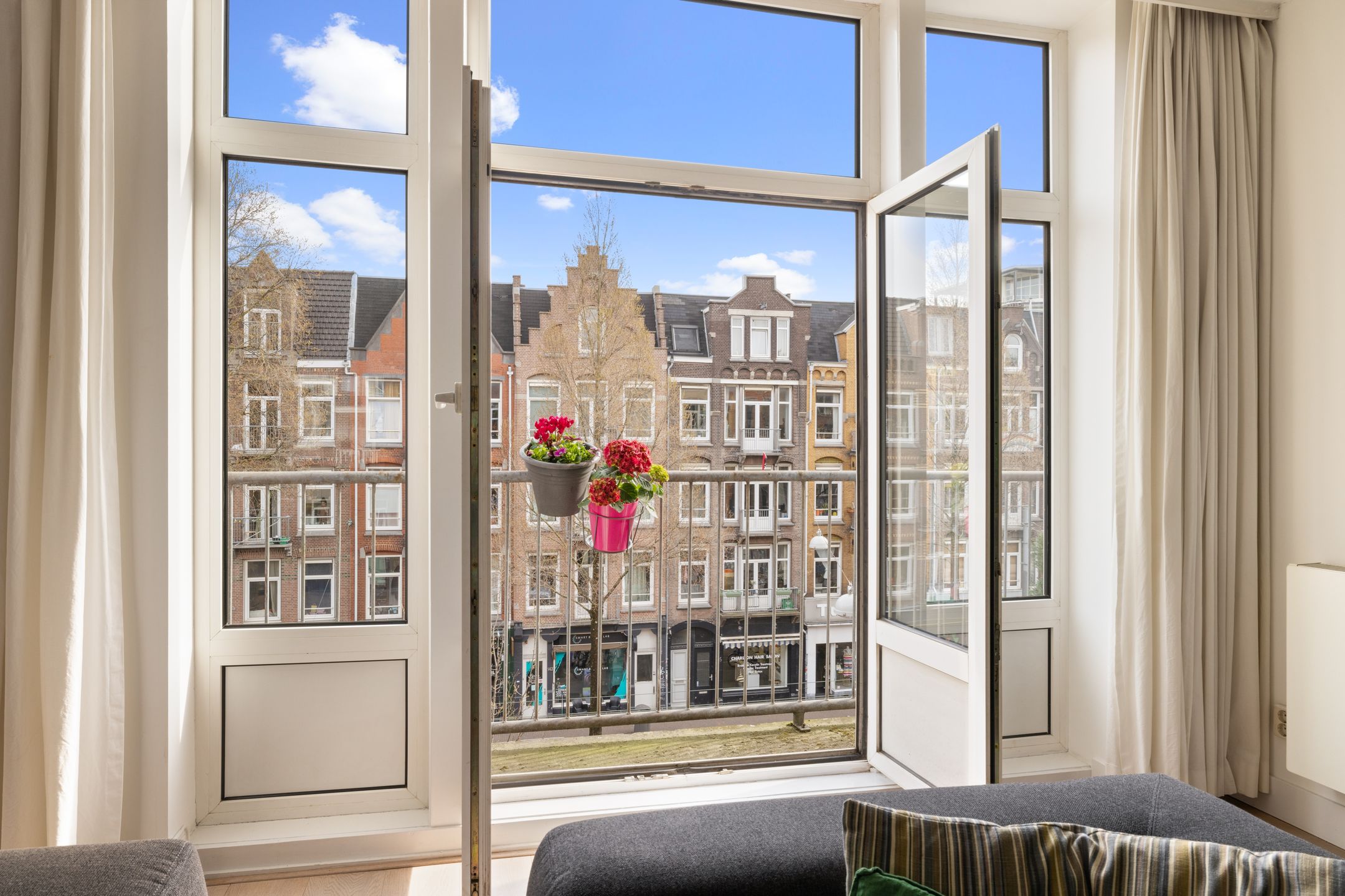 Photo 6 of Bilderdijkstraat 120-3