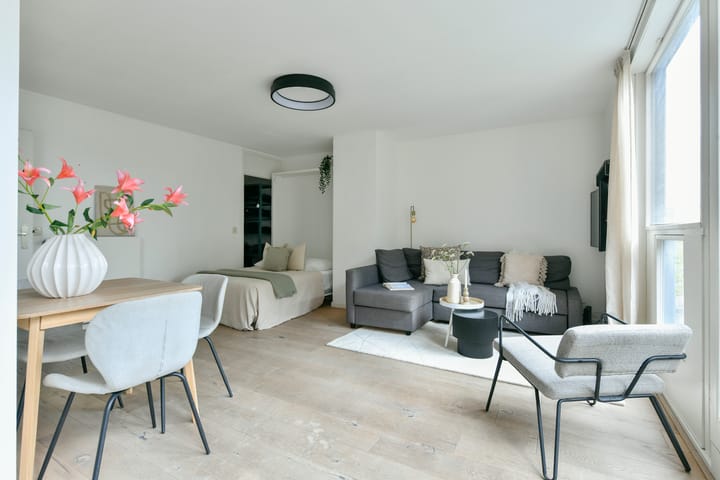 Studio te koop: Haarlemmer Houttuinen 45H, Amsterdam