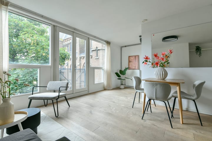 Studio te koop: Haarlemmer Houttuinen 45H, Amsterdam