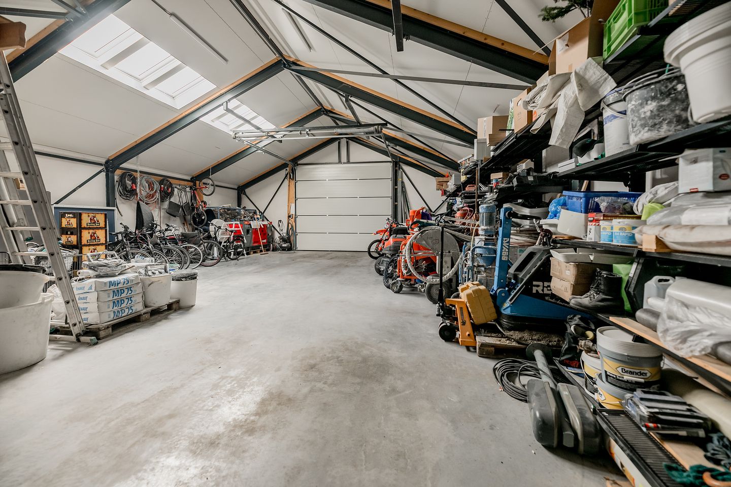 Photo 35 of Meester Werkmanstraat 4-A