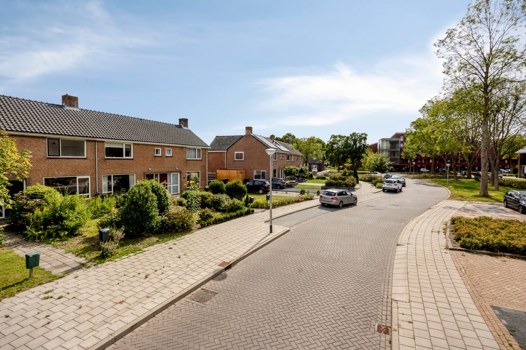 Photo 26 of Burg. Mijnlieffstraat 65