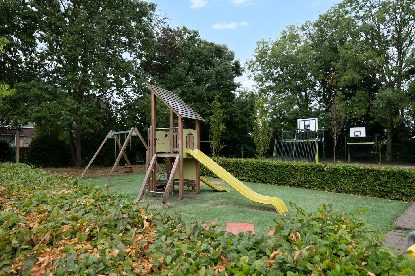 Photo 34 of Burgemeester de Herderplantsoen 11