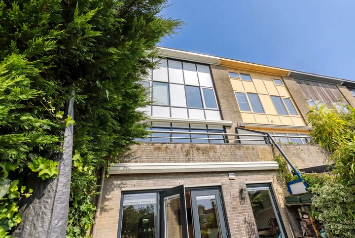 Tussenwoning te koop: Marie Jungiusstraat 25, Velserbroek