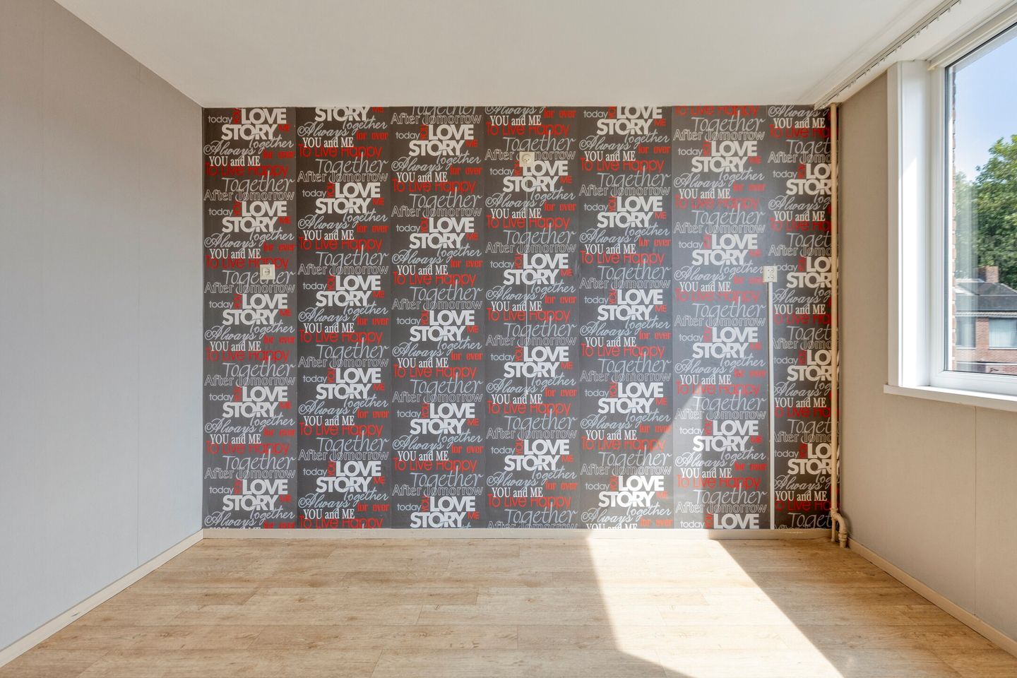 Photo 10 of van der Waalsstraat 41