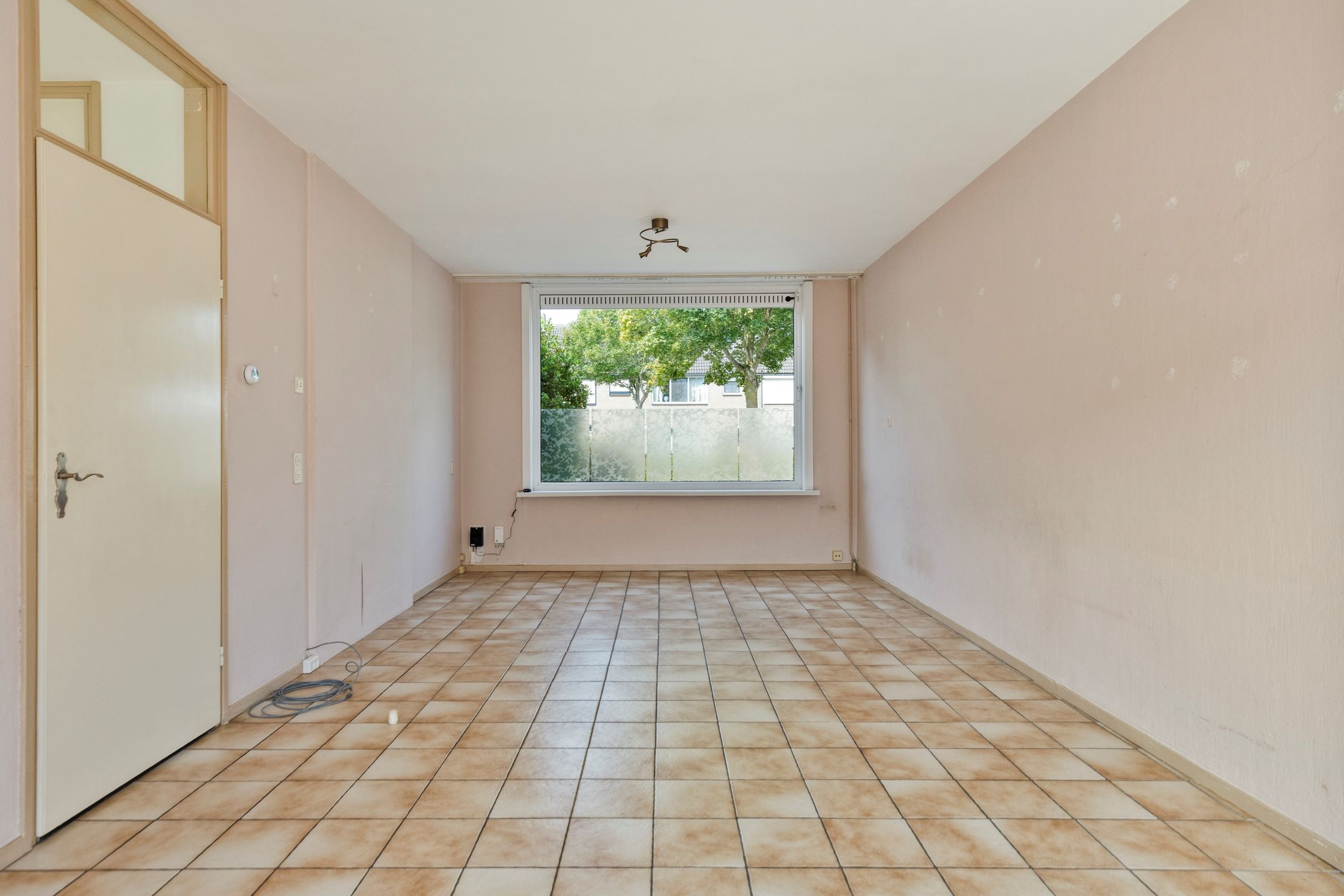 Photo 6 of van der Waalsstraat 41