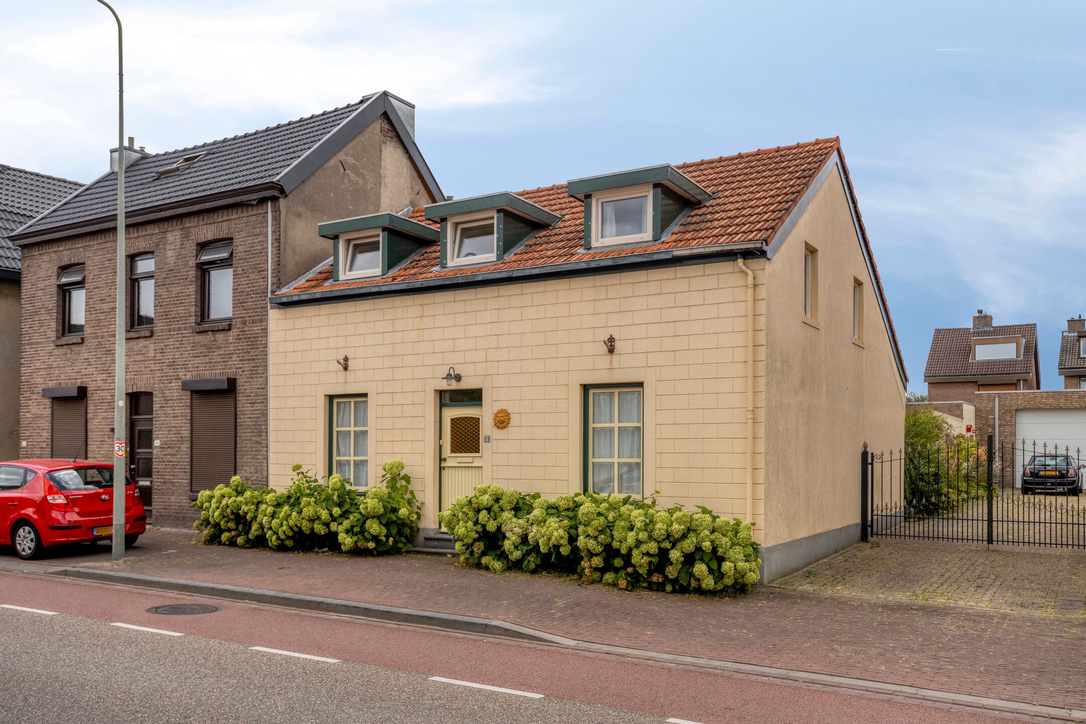 Foto 42 van Ambyerstraat Noord 99