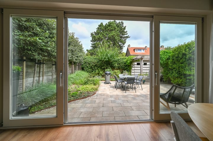 Photo 4 of Roos en Beeklaan 65