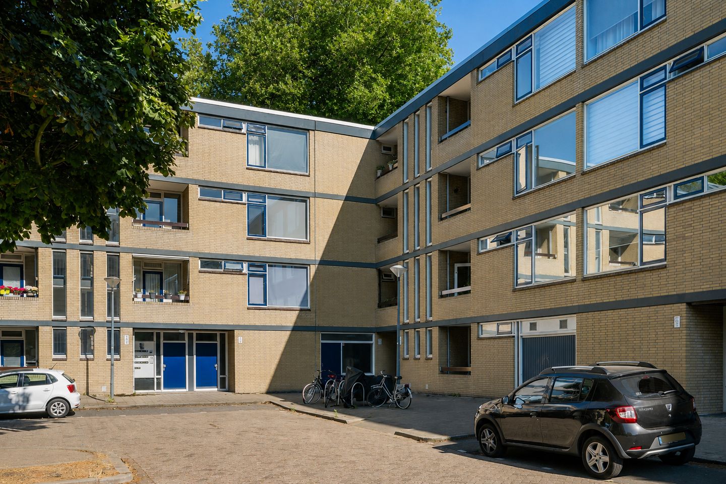 Photo 25 of Rossinistraat 17