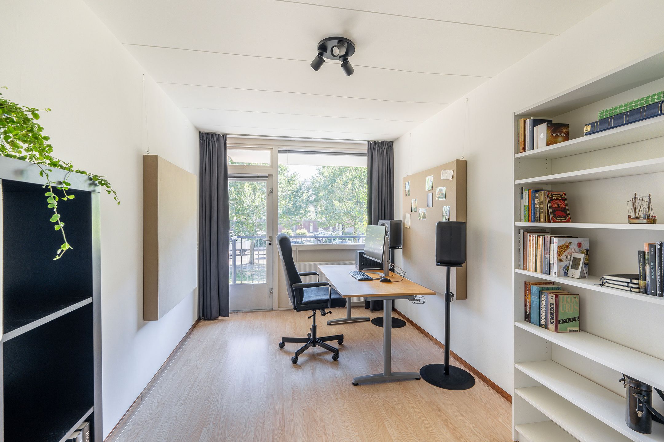 Photo 18 of Rossinistraat 17