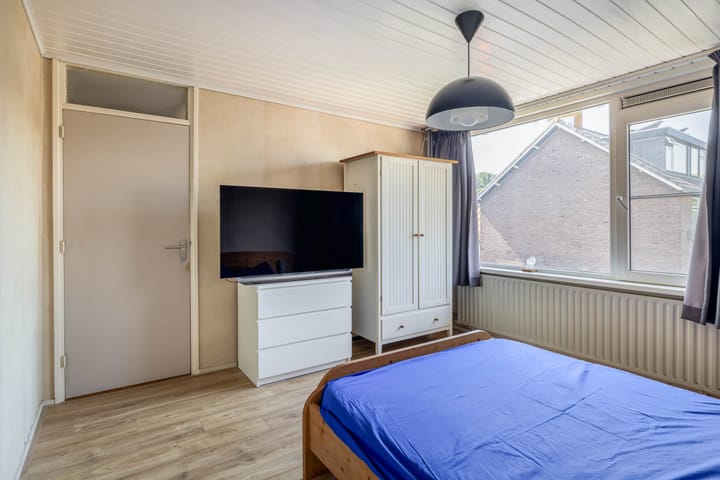 Tussenwoning te koop: Schoutenlaan 3, Pijnacker