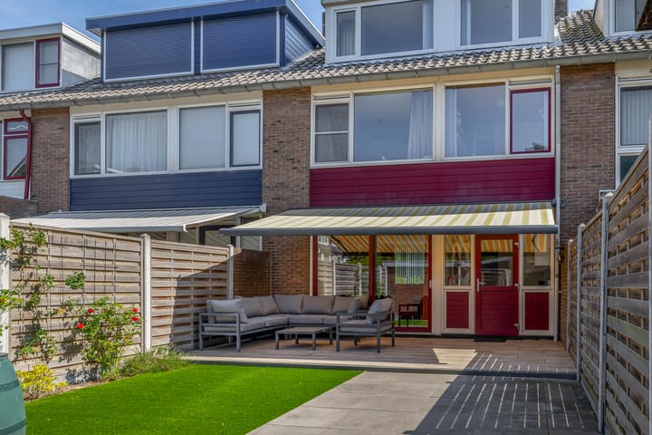 Tussenwoning te koop: Schoutenlaan 3, Pijnacker