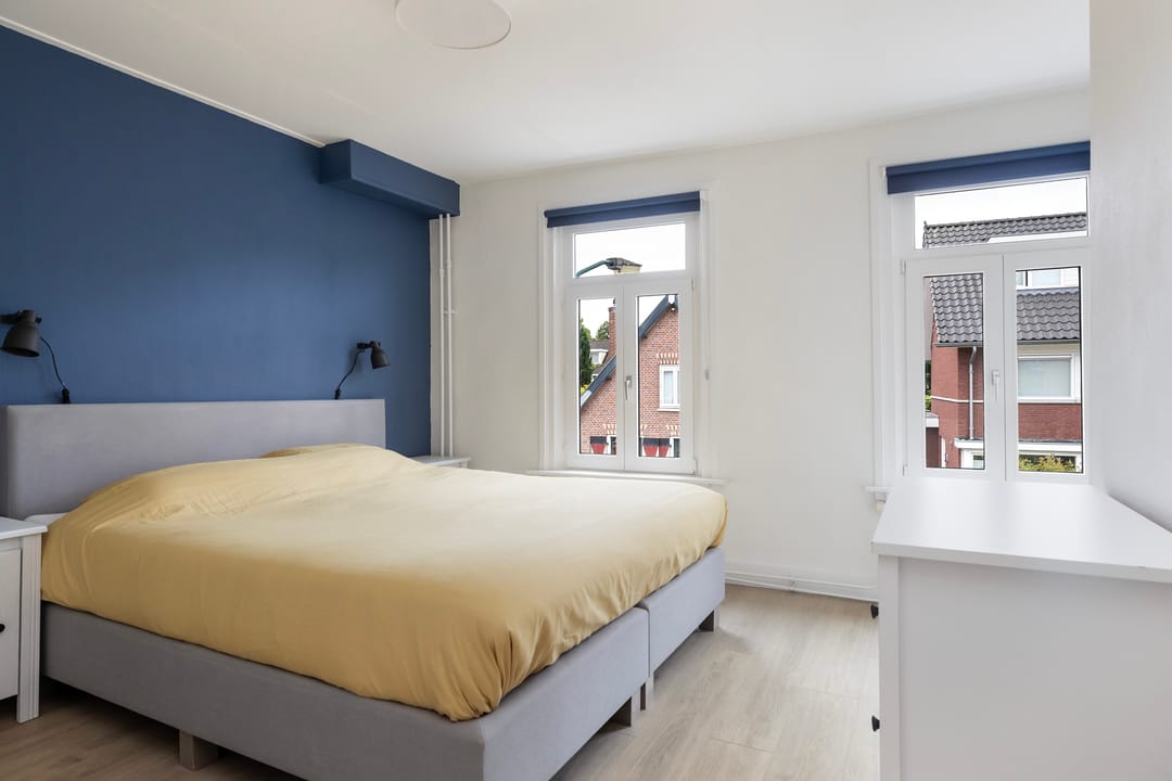 Photo 16 of Burgemeester De Withstraat 74