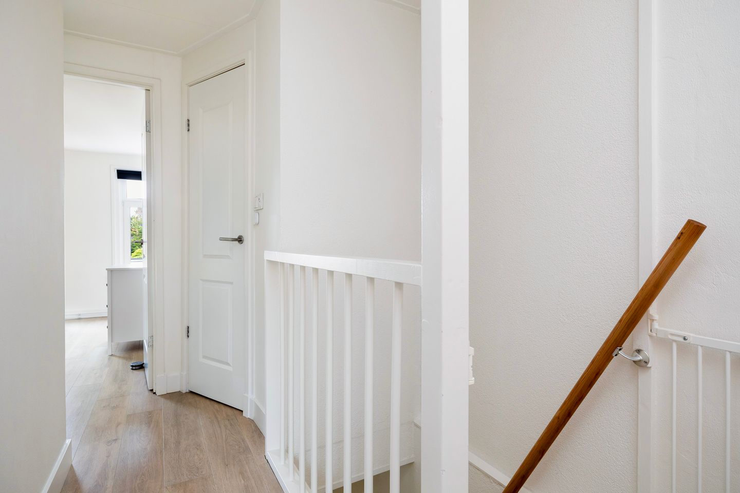Photo 14 of Burgemeester De Withstraat 74