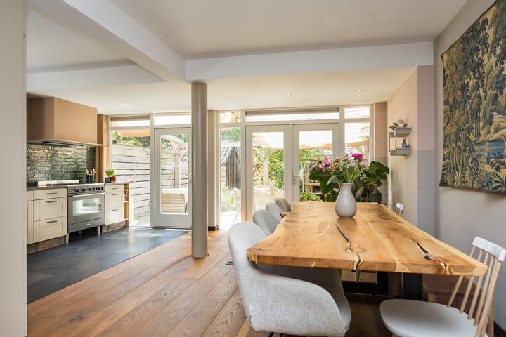 Tussenwoning te koop: Ursula van Raesfeltlaan 12, De Steeg