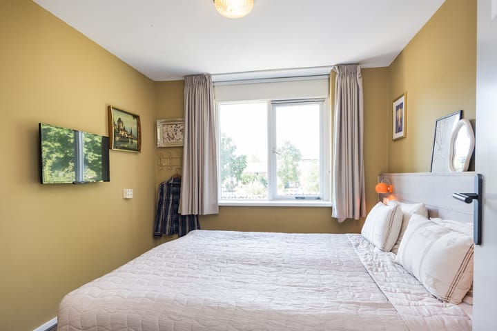 Tussenwoning te koop: Ursula van Raesfeltlaan 12, De Steeg
