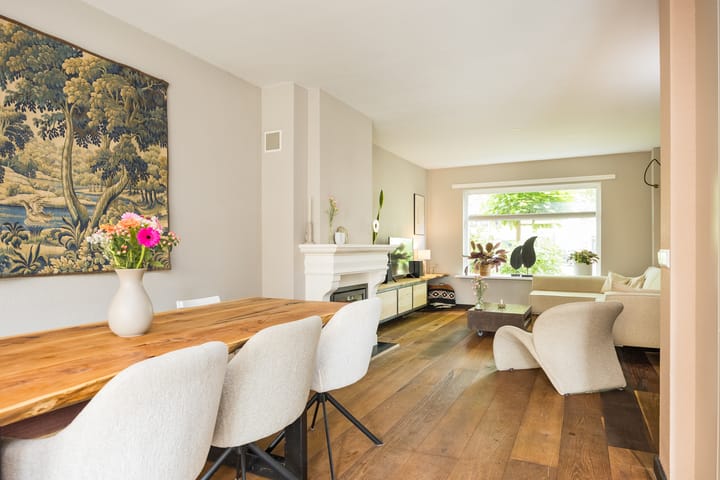 Tussenwoning te koop: Ursula van Raesfeltlaan 12, De Steeg