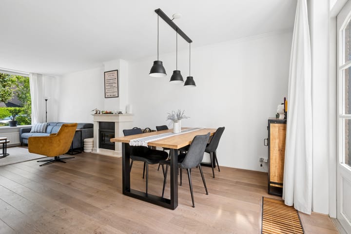 Tussenwoning te koop: Valkenhof 64, Nijkerk