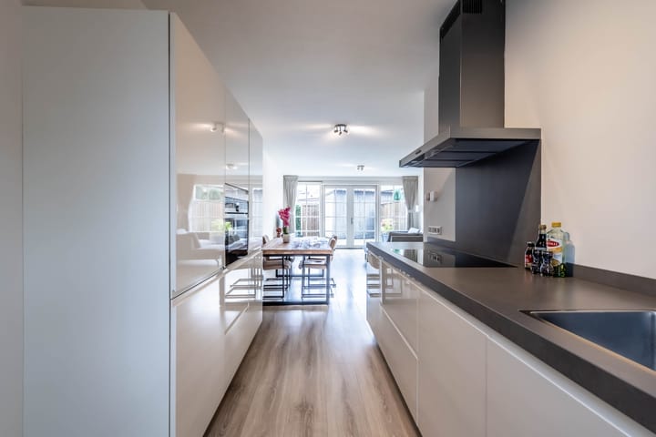 Tussenwoning te koop: Anna Boleynlaan 59, Hoofddorp