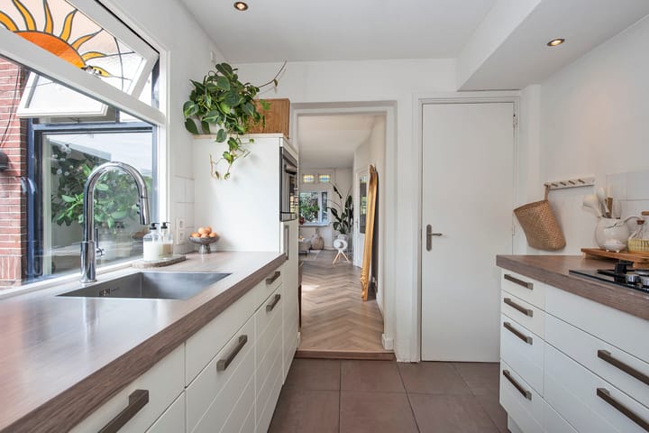 Twee-onder-één-kap te koop: Oude Bornseweg 90, Hengelo