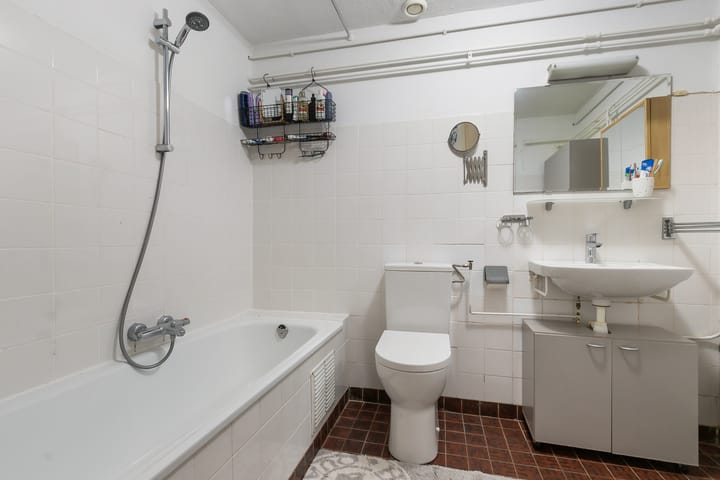 Tussenwoning te koop: Damsterdiep 76, Dordrecht