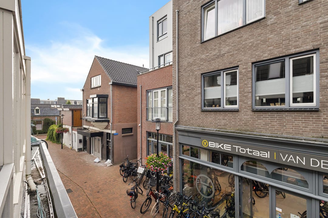Photo 32 of Meerdorpstraat 12