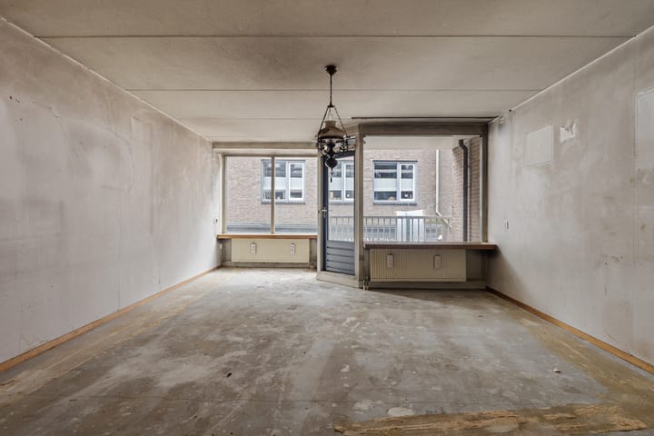 Photo 3 of Meerdorpstraat 12