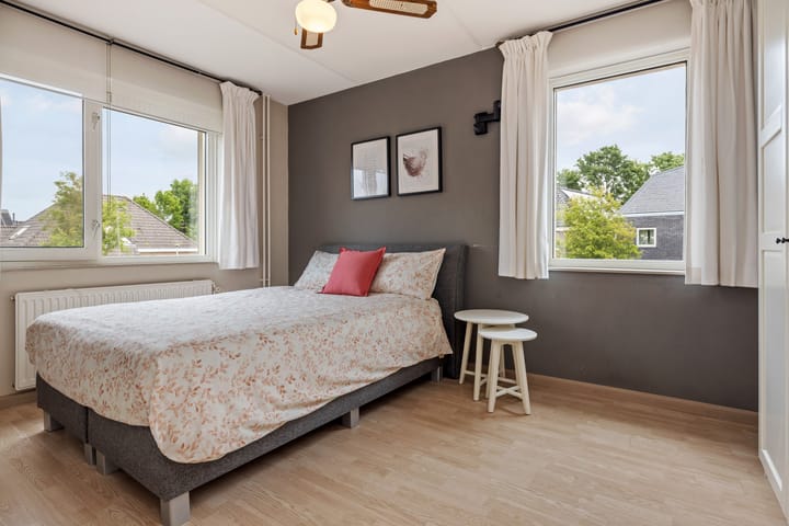 Hoekwoning te koop: Laurierhaag 1, Oost West En Middelbeers