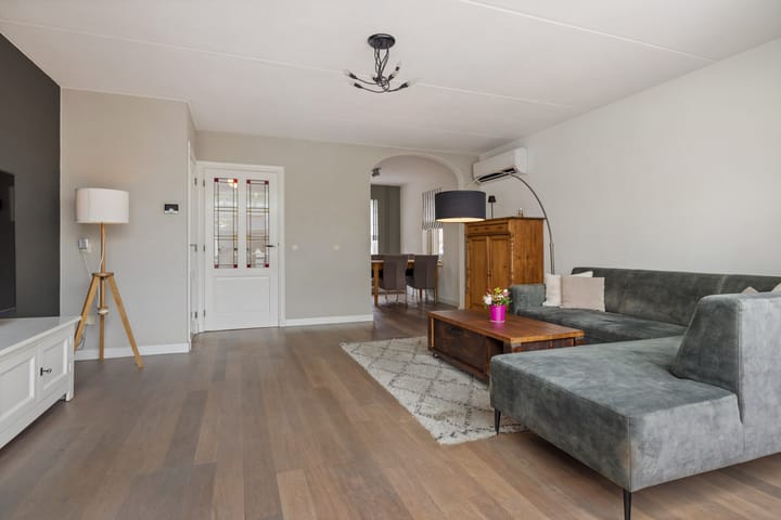 Hoekwoning te koop: Laurierhaag 1, Oost West En Middelbeers