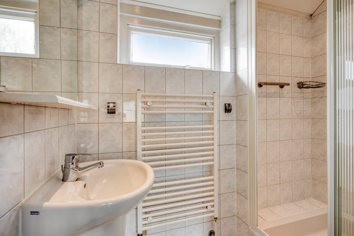 Tussenwoning te koop: Ds. van Couwenhovelaan 63, Bergschenhoek