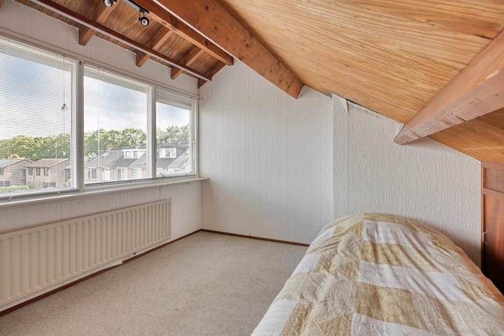 Tussenwoning te koop: Ds. van Couwenhovelaan 63, Bergschenhoek