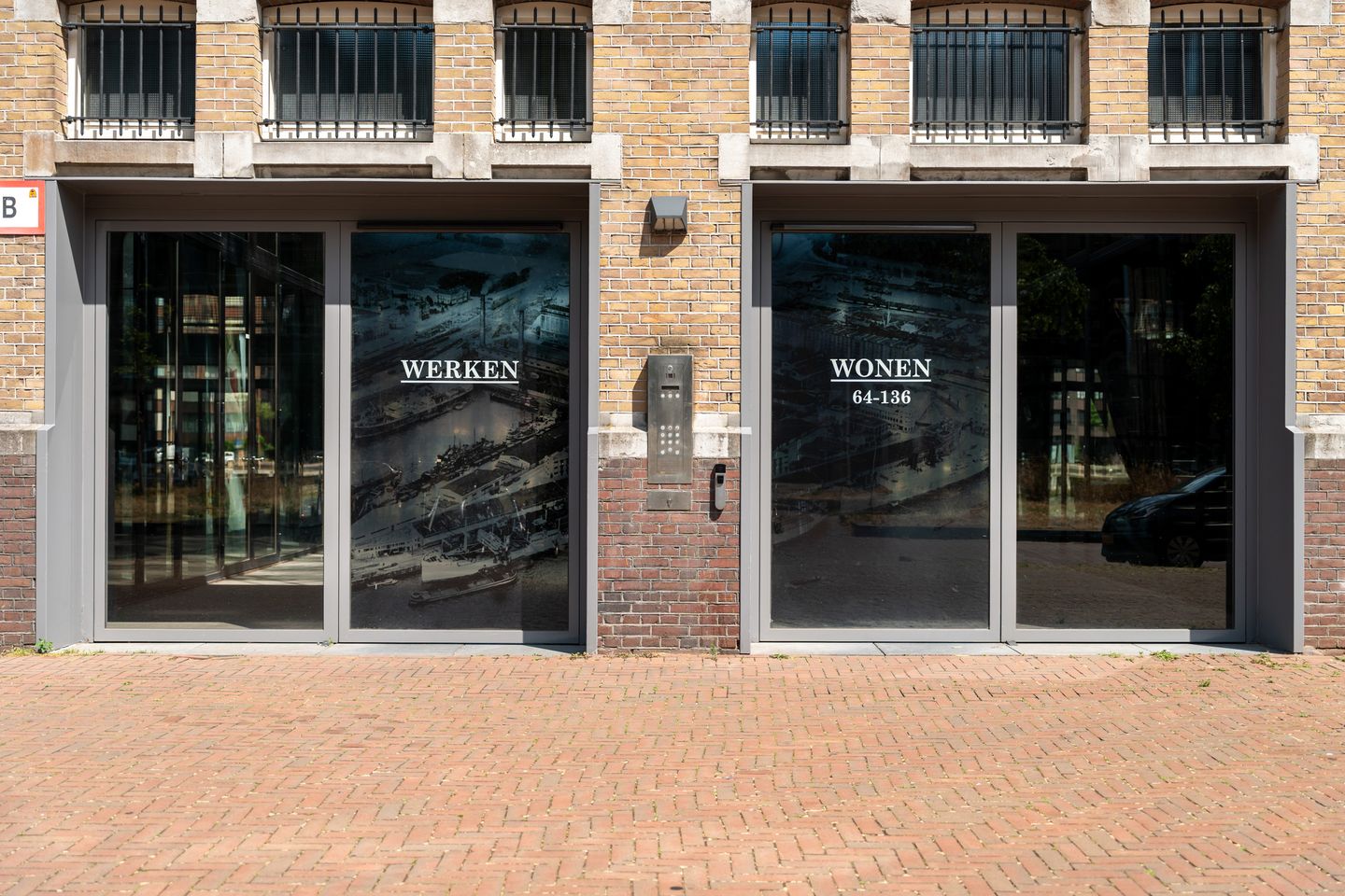 Foto 44 van Lloydstraat 82