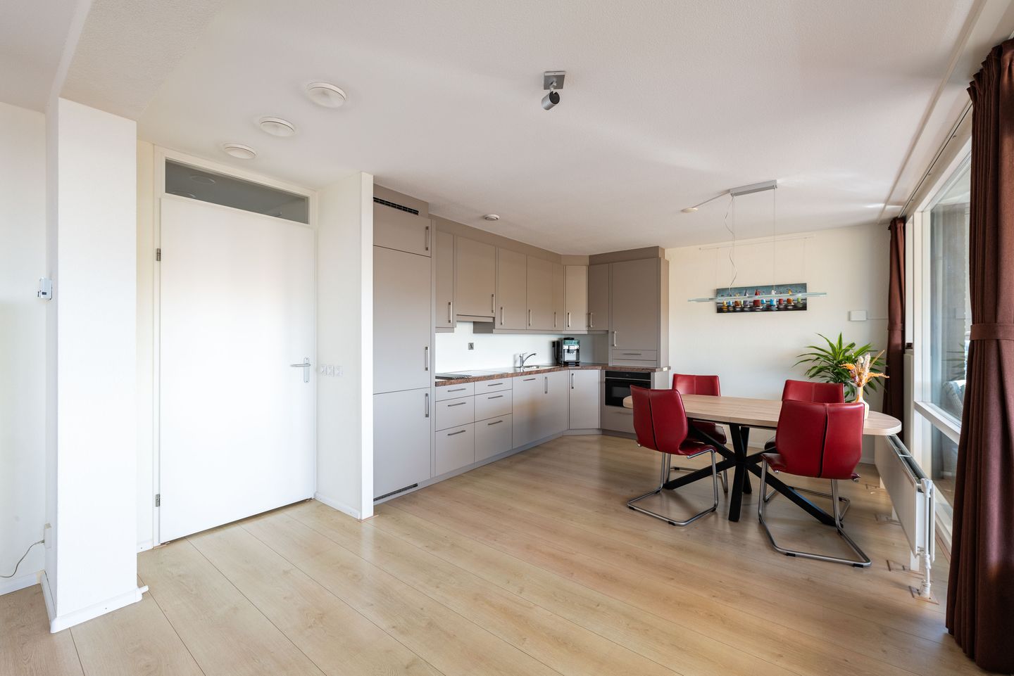 Photo 10 of P C Hooftstraat 105