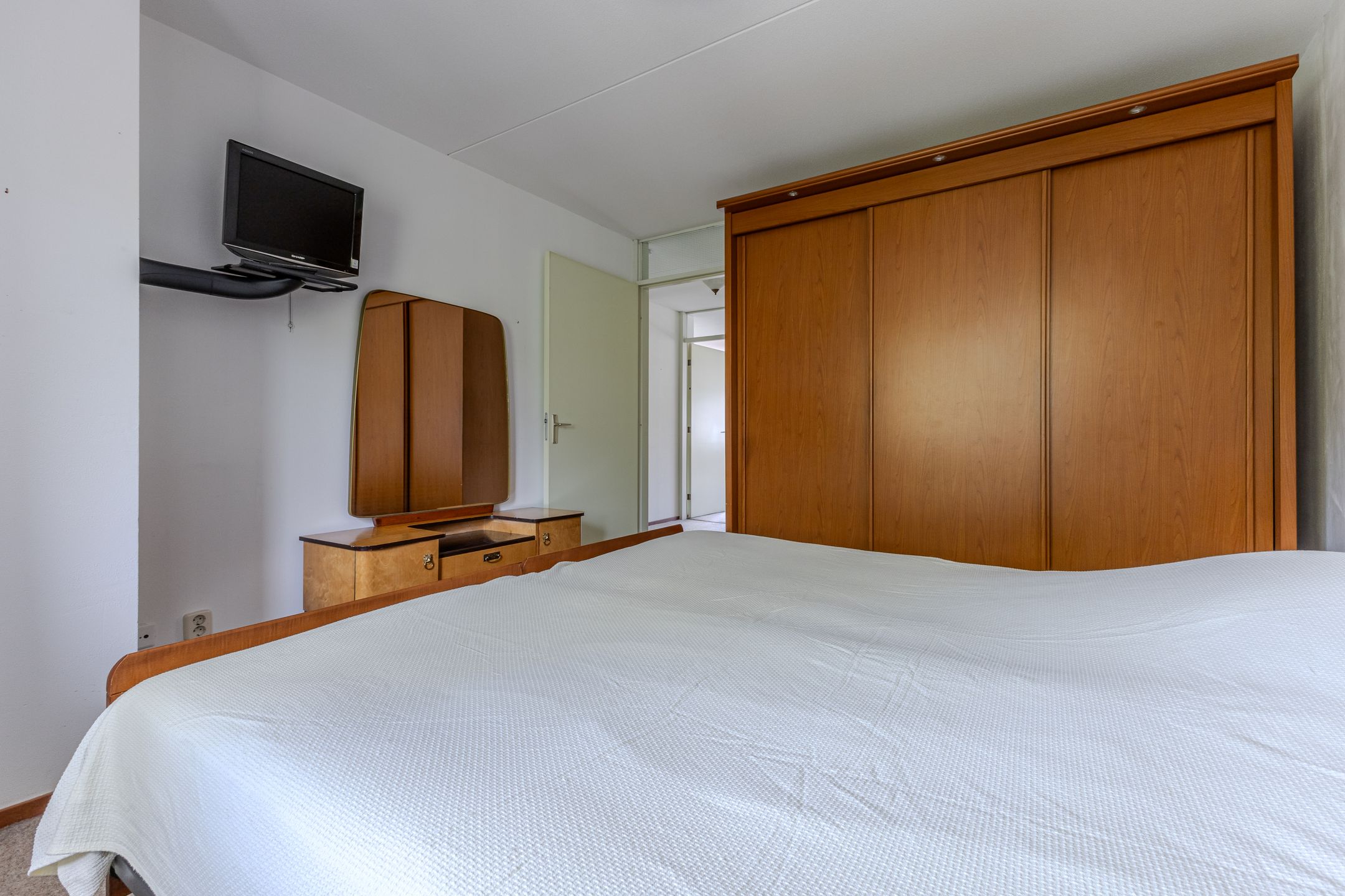 Photo 18 of Raadhuisstraat 35