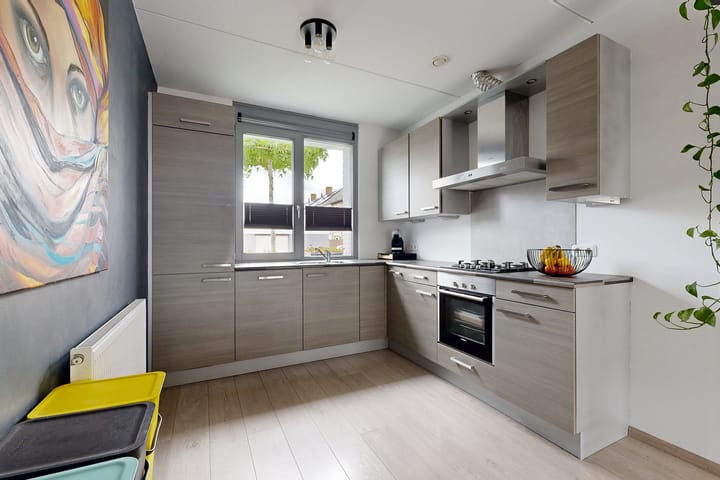 Tussenwoning te koop: Vermeerstraat 13, Fijnaart