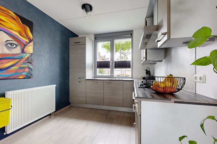 Tussenwoning te koop: Vermeerstraat 13, Fijnaart